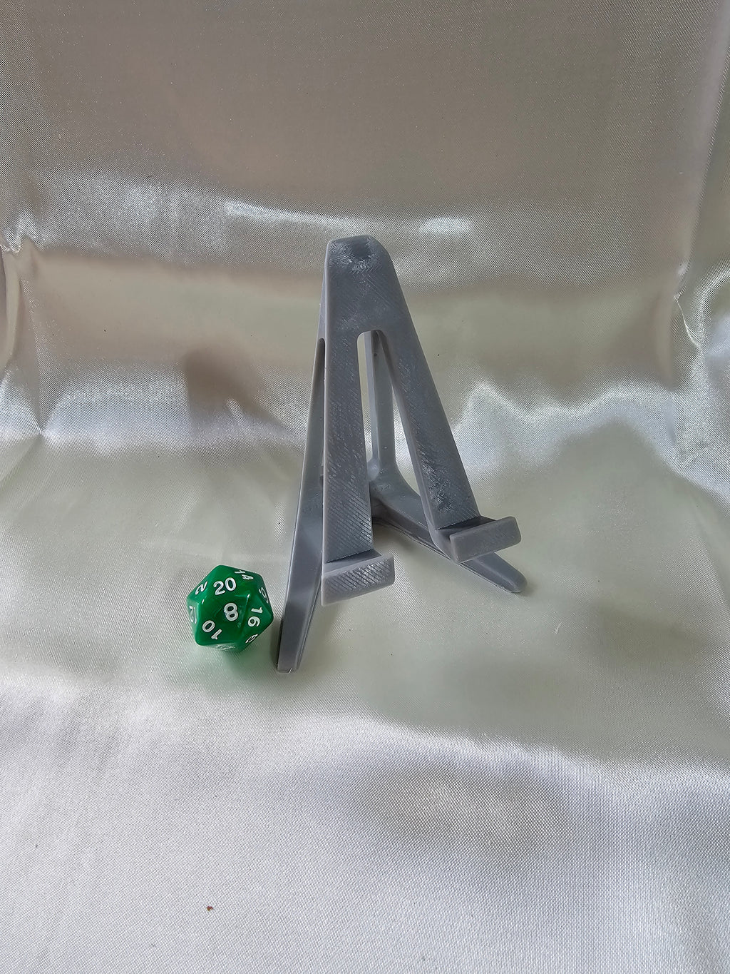 Phone stand (Resin Printed)