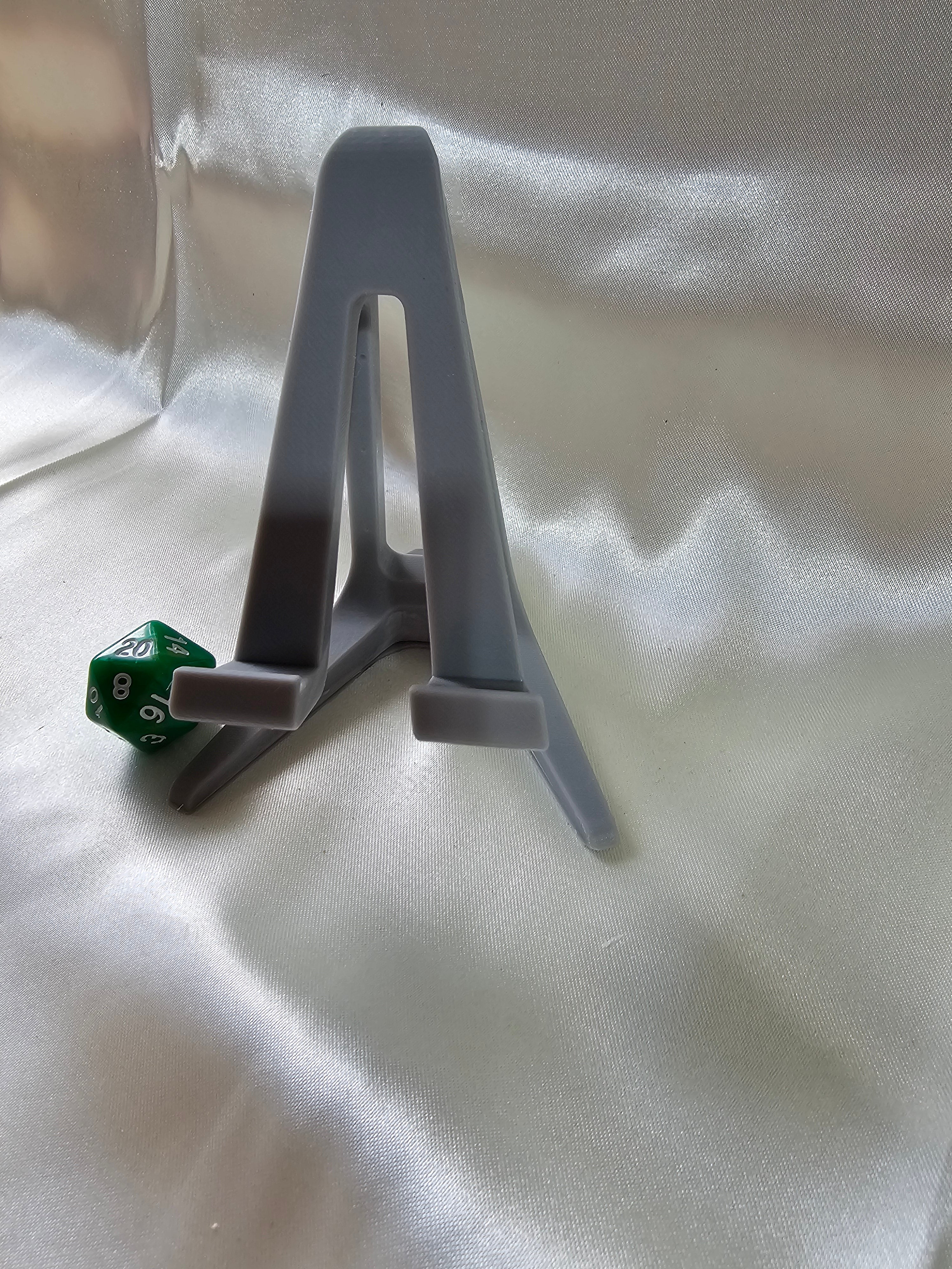 Phone stand (Resin Printed)